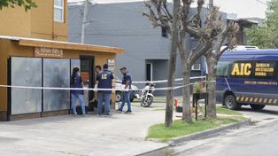 La víctima, de 57 años, fue atacada en un comercio de Rosario que ya había sido baleado la semana pasada.&nbsp;