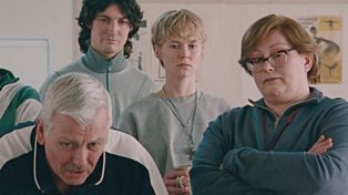 Rosy McEwen (centro) fue premiada por su rol protagónico en el Festival de Cine Independiente Británico.