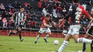 Colón sumó cuatro puntos sobre los últimos seis, pero el equipo no evoluciona en lo futbolístico.