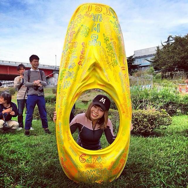 La artista de la vagina tendrá que pagar una importante multa por haber expuesto su polémica obra