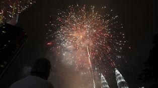 Cómo festejar dos veces el Año Nuevo solamente con un día de diferencia