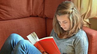 Libros impresos se mantienen con el avance de la virtualidad.