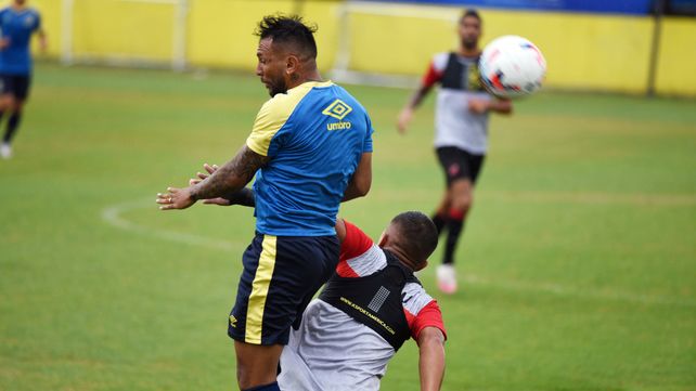 Walter Montoya, uno de los refuerzos, estará presente en el debut canalla.