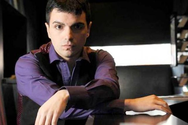 Golpean y asaltan al cantante de Miranda!