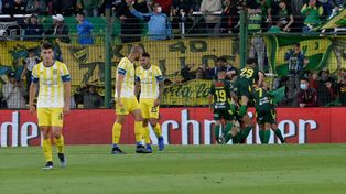 Golpazo. Pudo hacerlo Ruben, pero lo hizo Defensa en una contra fulminante.
