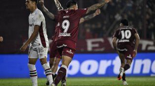 Lanús festejó en el final ante el Fluminense.