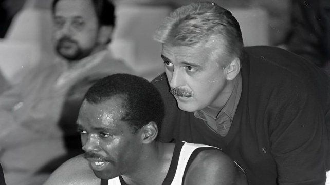 La imagen que simboliza a básquet en la elite del básquet argentino. Temporada 1992-1993