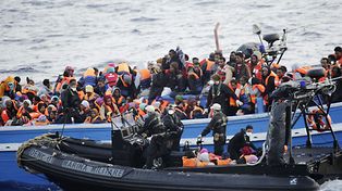 Rescataron a 3.600 inmigrantes en la costa italiana en un solo día