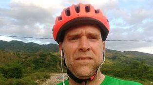 Un ciclista murió tras ser quemado mientras circulaba por la ruta