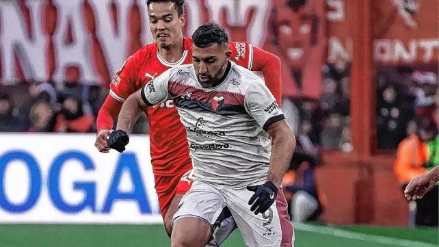 Colón hará el esfuerzo para que Wanchope Ábila se quede a cumplir el contrato.