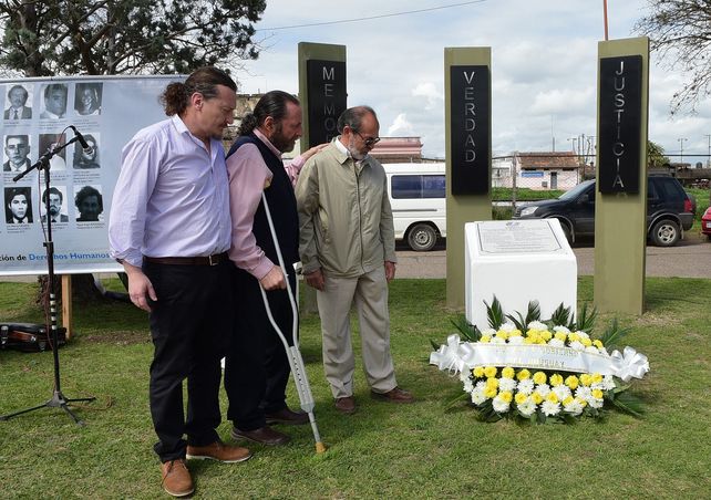 Concepción del Uruguay inauguró un monumento a las Abuelas y Madres