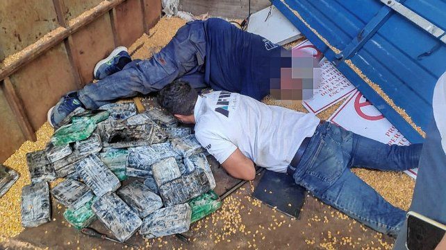 Aduana detectó 87 kilos de cocaína ocultos en un camión