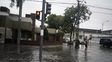 Diluvio en Rosario: llegó la tormenta con fuertes ráfagas y calles anegadas