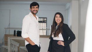 Antonela Di Gregorio junto a su socio en Sante Café Consciente, Damián Freyre.