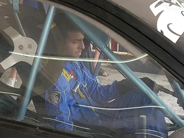 nachito. Actis Caporale fue apresado al volante de un auto de carrera.