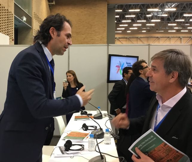 Emilio Jatón expuso en Colombia