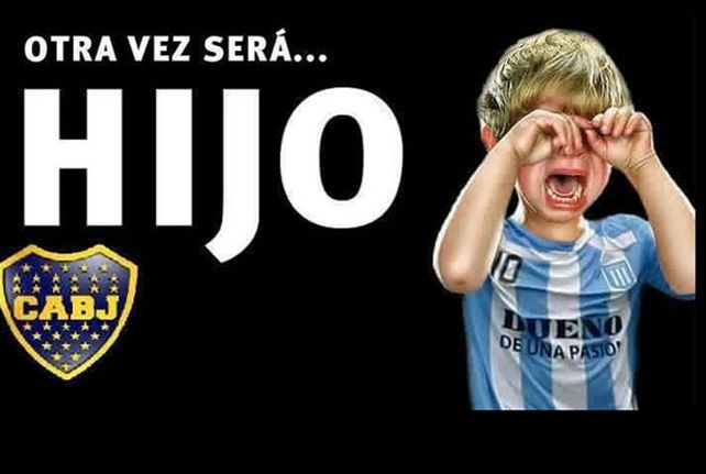 Los afiches gastando a Racing