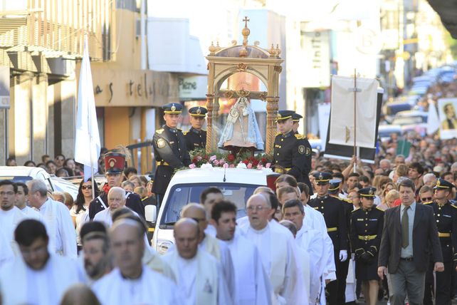 Las fuerzas de seguridad acompañaron la imagen de la virgen.&nbsp;