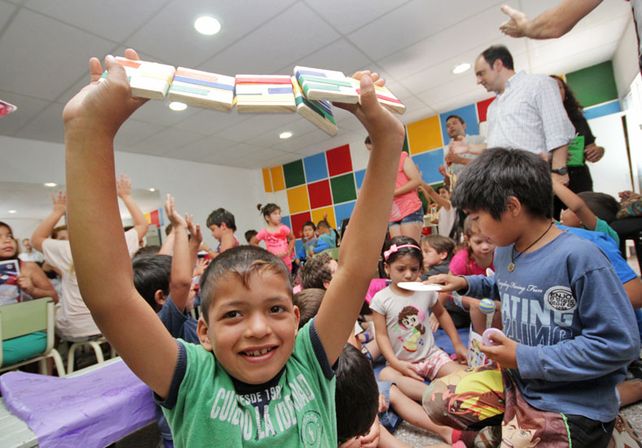 La Navidad empezó antes para los chicos del Solar de Villa Hipódromo