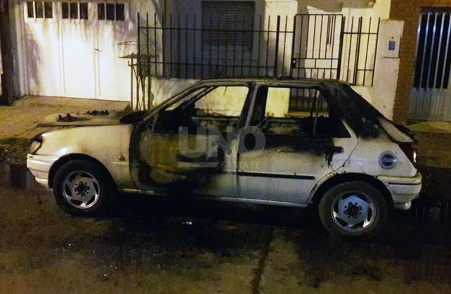 Los quemacoches hicieron de las suyas otra vez