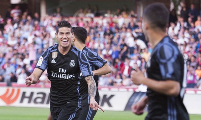 Real Madrid hizo lo suyo y alcanzó a Barcelona con un partido menos