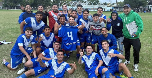 Puntero en la Primera B. El equipo dirigido por David Santamaría goleó a Río Negro por 4 a 1 y es el nuevo puntero en la segunda categoría.&nbsp;
