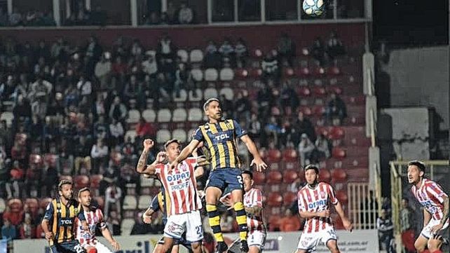 Unión y Rosario Central jugarán un partido clave en el 15 de Abril para soñar con la Copa Sudamericana.