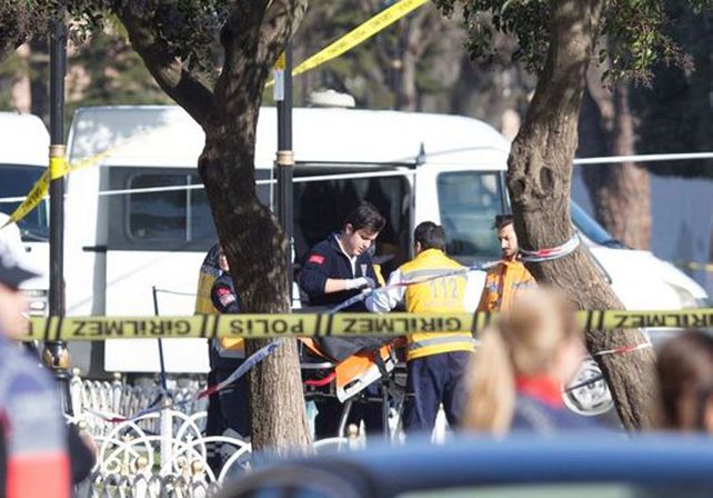 Al menos 10 muertos por un atentado en el corazón turístico de Estambul