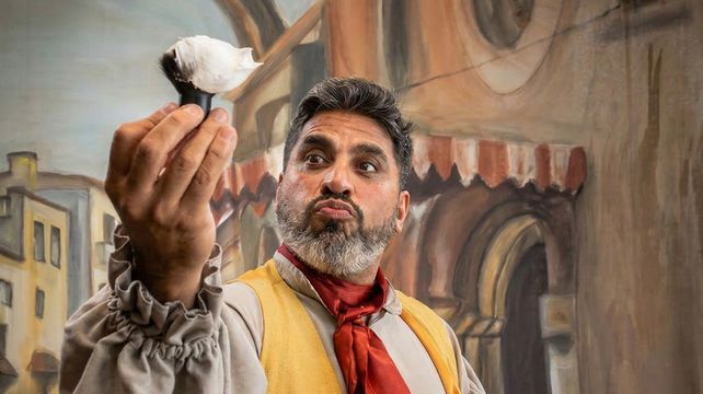 Cristian Maldonado interpreta a Fígaro en la ópera El barbero de Sevilla