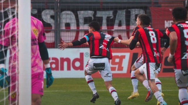 El Monito Díaz le está dando la victoria a Patronato.