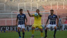 Central cuenta con Vecchio que está marcando la diferencia en el juego. Central cuenta con Vecchio que está marcando la diferencia en el juego.
