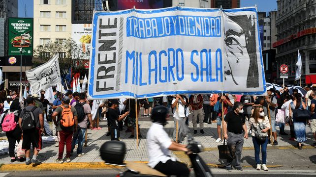 Acampe y vigilia en Buenos Aires en reclamo de la libertad de Milagro Sala