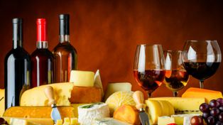 El Ministerio de Economía gastó millones en un catering de lujo