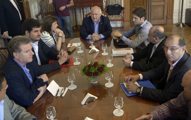 Cónclave. Los funcionarios de Nación y provincia se reunieron por más de dos horas en la sede de Gobierno de Rosario.