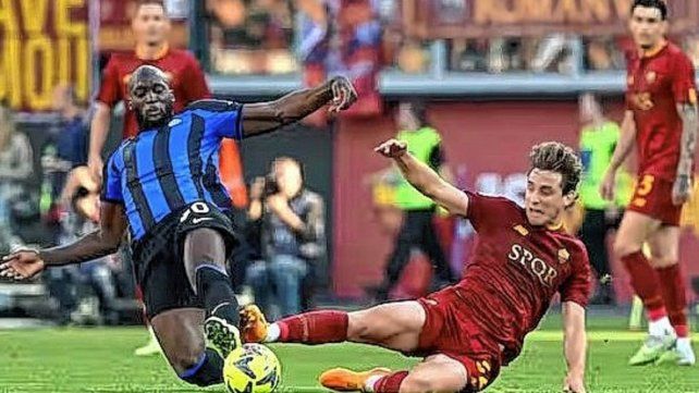 Inter superó como visitante a Roma