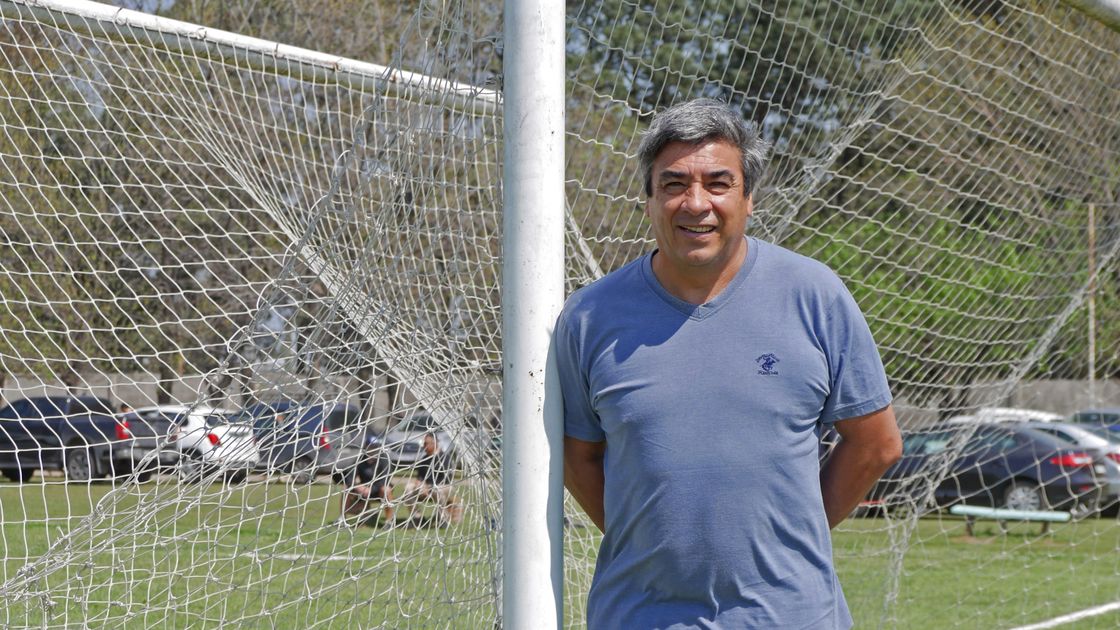 El potrero te da muchas cosas. Lamentablemente ahora casi que desapareció, pero te da muchas enseñanzas, sostuvo Pepe antes del partido en el torneo amateur.