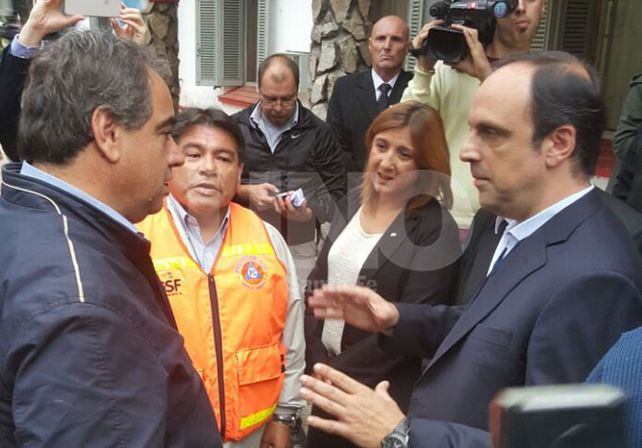 El ministro de Defensa de la Nación llegó a Santo Tomé para analizar el impacto de la emergencia hídrica