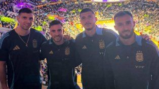 Los jugadores de la Selección asistieron al partido de la NBA