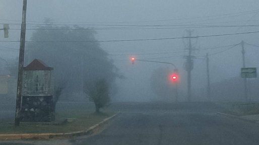 Cielo invisible en Paraná: una espesa niebla cubre la ciudad