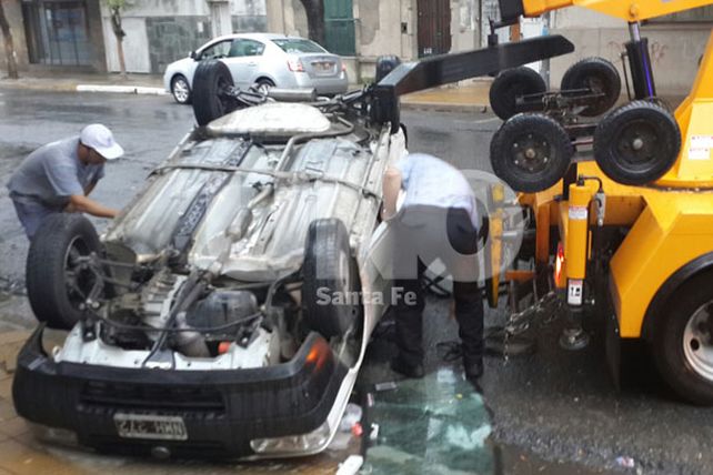 Sábado de imprudencias con fortuna al volante en las calles de la ciudad