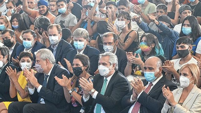 Bordet acompañó al Presidente en el programa que apoya a la educación técnica
