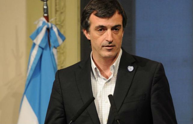 El ministro de Educación y Deporte