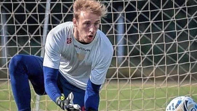 El arquero de Unión Federico Gomes Gerth sufrió una lesión en su rodilla.