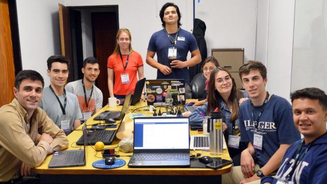 Estudiantes de la UNER y la UTN participan entre este viernes y sábado de una original carrera internacional