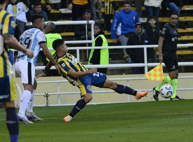 En el debut, Central igualó sin goles frente a Atlético Tucumán. El equipo de Russo vuelve a presentarse en el Gigante.