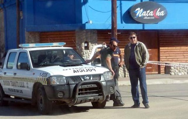 Una noche de furia. El oficial inspector de la policía local