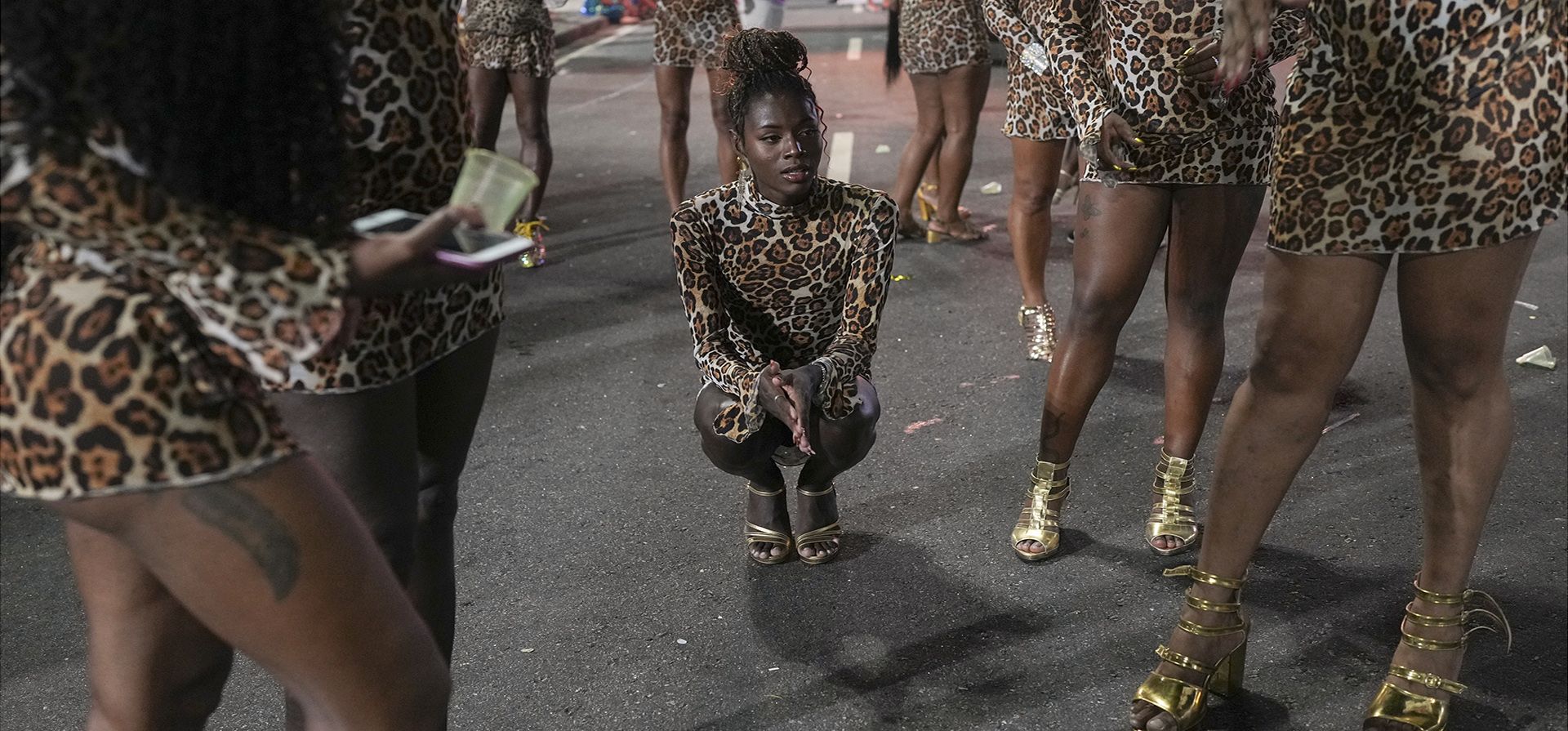 Mujeres transgénero de la escuela de samba Paraíso de Tuiuti esperan un ensayo para el desfile de Carnaval en Río de Janeiro, el sábado 22 de febrero de 2025. (Foto AP/Silvia Izquierdo) Mujeres transgénero de la escuela de samba Paraíso de Tuiuti esperan un ensayo para el desfile de Carnaval en Río de Janeiro, el sábado 22 de febrero de 2025. (Foto AP/Silvia Izquierdo)