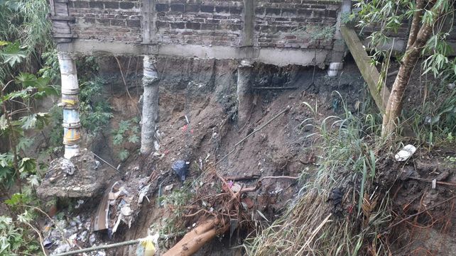 La Municipalidad de Paraná advirtió un riesgo inminente de desmoronamientos en un sector del Puerto Viejo