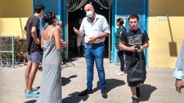 Colonia Avellaneda: el intendente defiende no hacer salidas de una hora