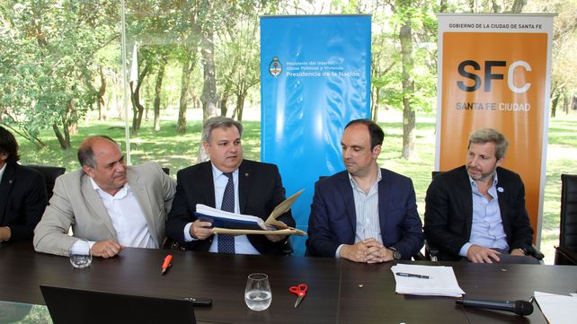 Se presentaron cuatro ofertas para construir las viviendas para los damnificados por la crisis hídrica